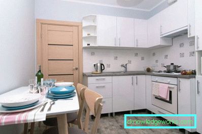 Diseño de cocina en colores brillantes - foto en estilo moderno.