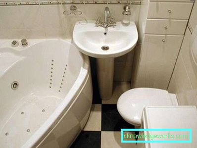 Baño pequeño de 2 metros cuadrados.