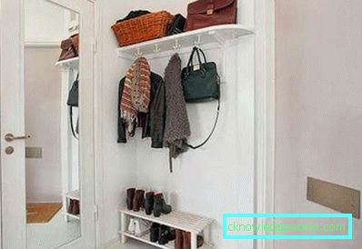 Muebles en un pasillo largo y estrecho - foto del pasillo y características interiores