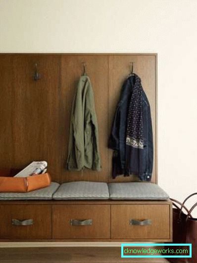 Muebles en un pasillo largo y estrecho - foto del pasillo y características interiores
