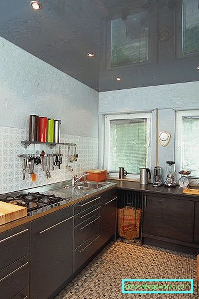 Área de cocina diseño de 9 cuadrados. m con nevera Área de cocina diseño de 9 cuadrados. m con nevera