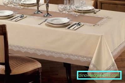 Paño sobre la mesa para la cocina. Paño sobre la mesa para la cocina.
