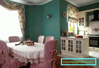 Paño sobre la mesa para la cocina. Paño sobre la mesa para la cocina.