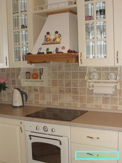 Instalación del horno en la cocina. Instalación del horno en la cocina.